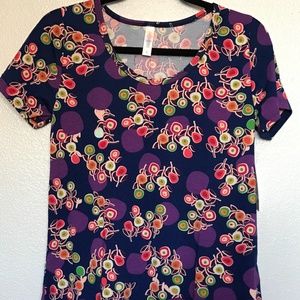 Small Lularoe Classic T